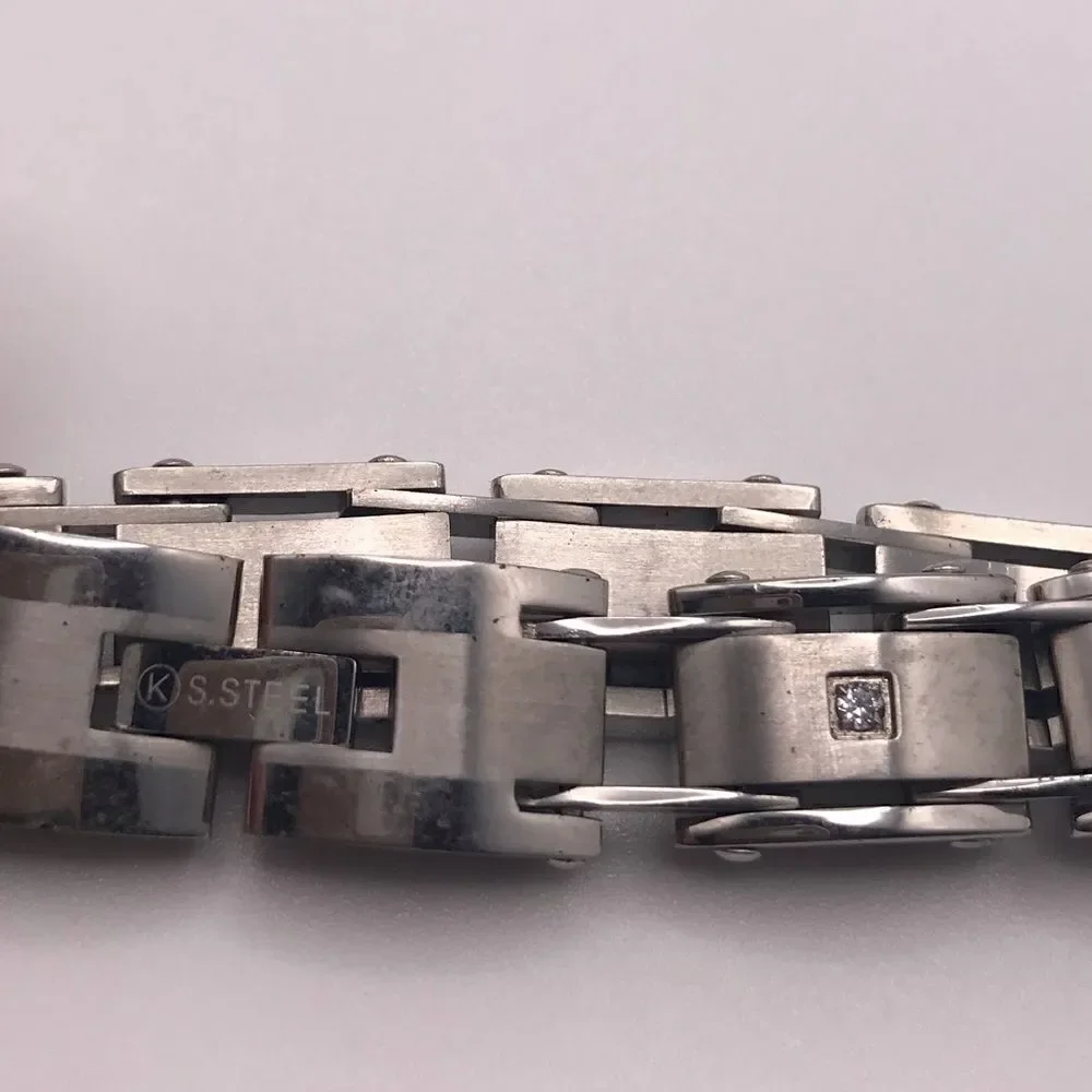STAINLESS STEEL CHAINLINK BRACELET